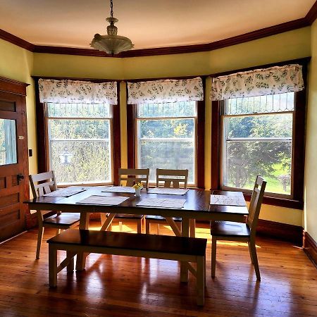 BaseCampWV-Durbin. Spacious 4 bedroom house w/yard Exterior foto